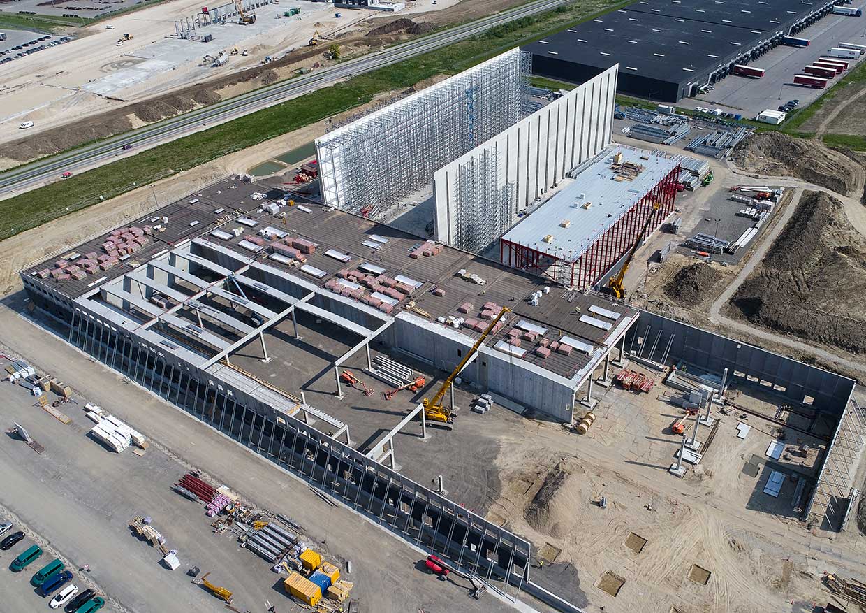 Byggeriet af Nomecos logistikcenter til betjening af medicinalindustrien i Norden skrider frem